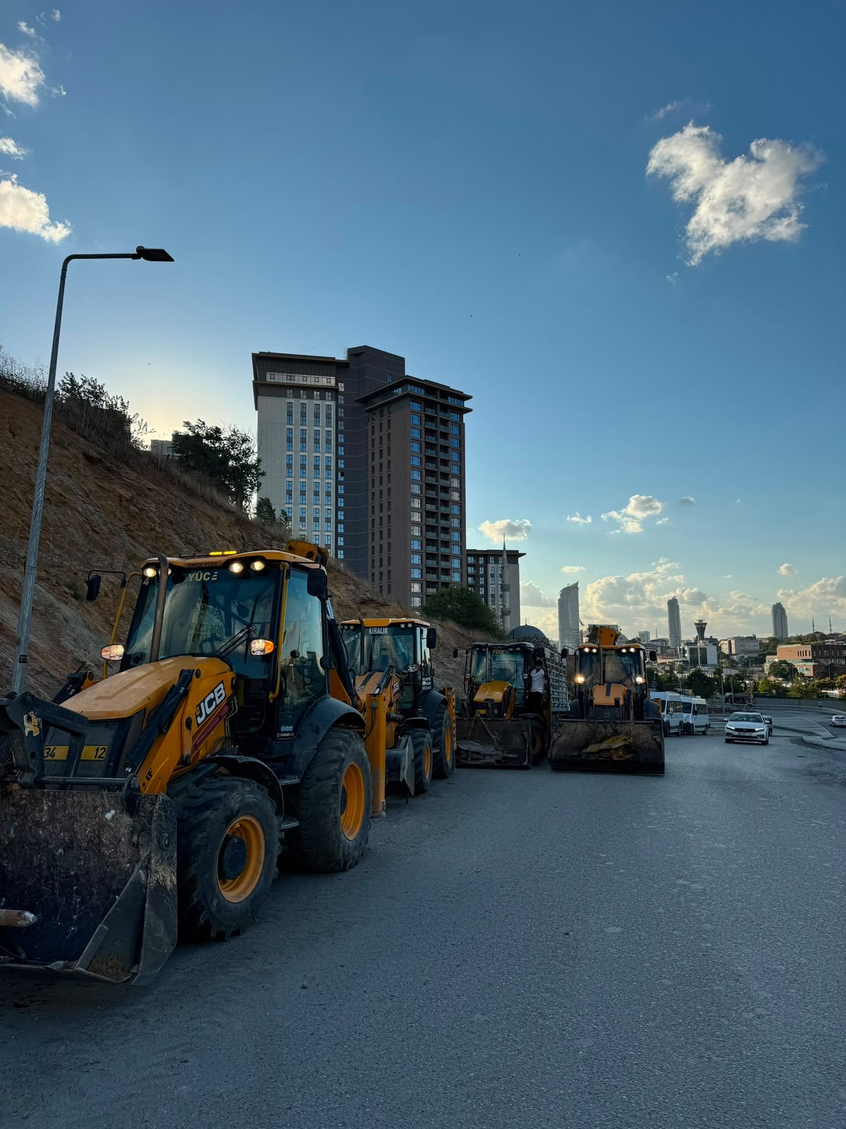 Yüce Hafriyat İş Makinası Filosu